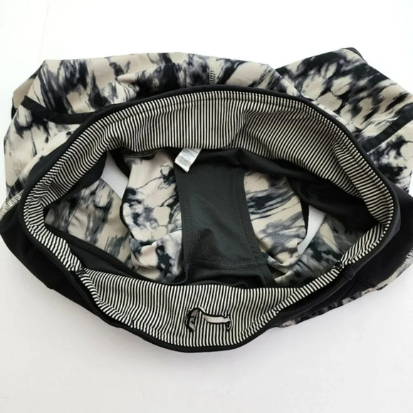 Lululemon Run Times Short Great Granite Black Mojave Tan Stretch 4" Inseam Sz 6 - Picture 10 of 15